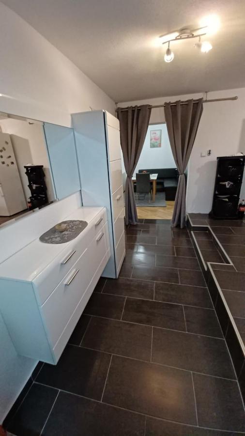 شقة Deluxe Katana Dream House Old Town, With Parking Garage سراييفو المظهر الخارجي الصورة